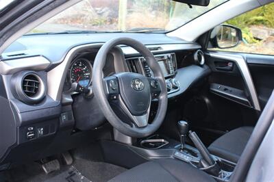 2016 Toyota RAV4 LE   - Photo 9 - Seattle, WA 98103