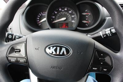 2015 Kia Rio LX   - Photo 14 - Seattle, WA 98103