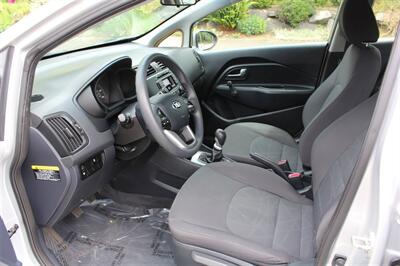 2015 Kia Rio LX   - Photo 9 - Seattle, WA 98103