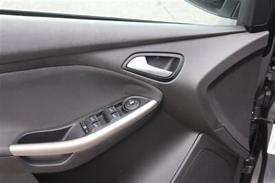 2012 Ford Focus SEL   - Photo 10 - Seattle, WA 98103