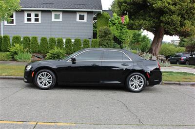 2018 Chrysler 300 Series Touring   - Photo 8 - Seattle, WA 98103