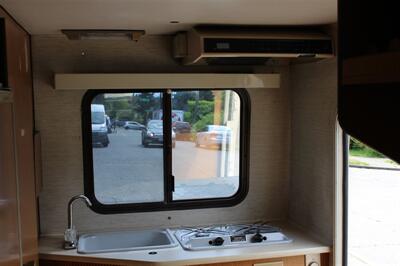 1993 Isuzu Rodeo Motorhome  RV - Photo 32 - Seattle, WA 98103