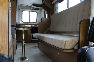 1993 Isuzu Rodeo Motorhome  RV - Photo 14 - Seattle, WA 98103