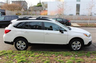 2015 Subaru Outback 2.5i   - Photo 4 - Seattle, WA 98103