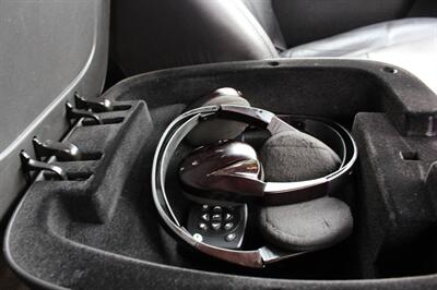 2011 Cadillac Escalade Premium   - Photo 19 - Seattle, WA 98103