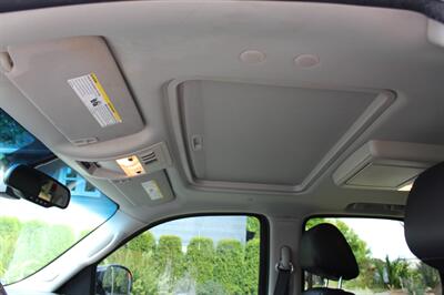 2011 Cadillac Escalade Premium   - Photo 15 - Seattle, WA 98103