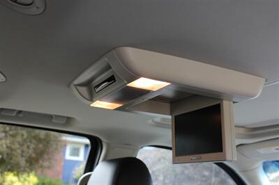 2011 Cadillac Escalade Premium   - Photo 20 - Seattle, WA 98103