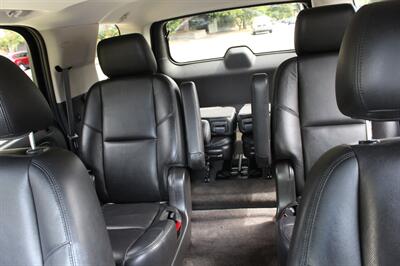 2011 Cadillac Escalade Premium   - Photo 27 - Seattle, WA 98103