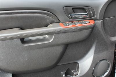 2011 Cadillac Escalade Premium   - Photo 12 - Seattle, WA 98103