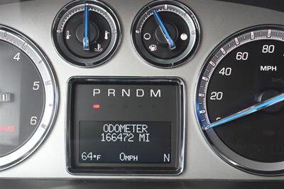 2011 Cadillac Escalade Premium   - Photo 22 - Seattle, WA 98103