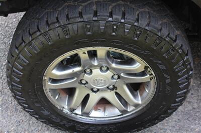 2006 Toyota Sequoia Limited   - Photo 14 - Seattle, WA 98103