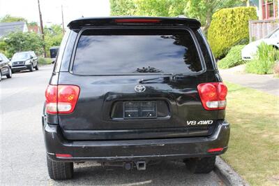 2006 Toyota Sequoia Limited   - Photo 6 - Seattle, WA 98103