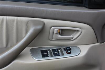 2006 Toyota Sequoia Limited   - Photo 10 - Seattle, WA 98103