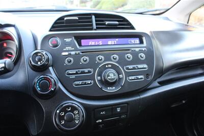 2012 Honda Fit Sport   - Photo 18 - Seattle, WA 98103