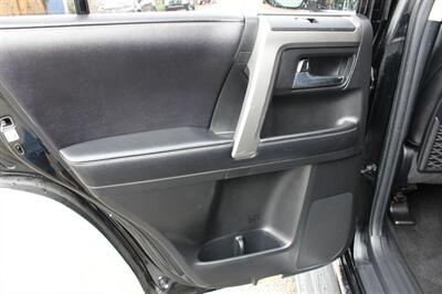 2016 Toyota 4Runner Limited   - Photo 12 - Seattle, WA 98103