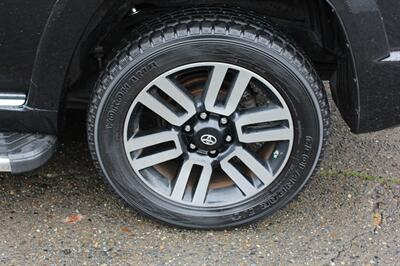 2016 Toyota 4Runner Limited   - Photo 9 - Seattle, WA 98103