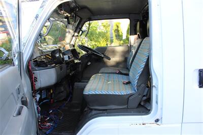 1994 Mitsubishi Canter Fuso   - Photo 9 - Seattle, WA 98103