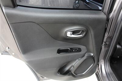 2021 Jeep Renegade Latitude   - Photo 13 - Seattle, WA 98103