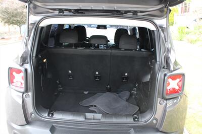 2021 Jeep Renegade Latitude   - Photo 14 - Seattle, WA 98103