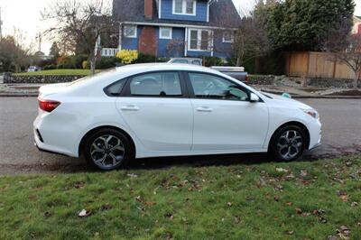 2019 Kia Forte LXS   - Photo 4 - Seattle, WA 98103