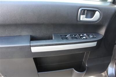 2011 Mitsubishi Endeavor SE   - Photo 12 - Seattle, WA 98103