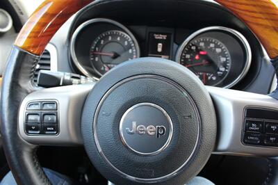 2013 Jeep Grand Cherokee Overland   - Photo 24 - Seattle, WA 98103