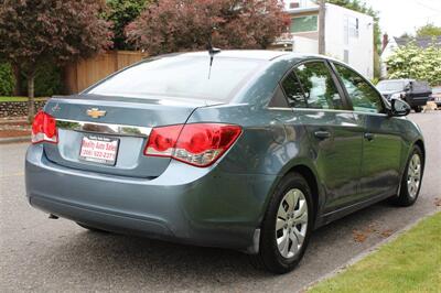 2012 Chevrolet Cruze LS   - Photo 5 - Seattle, WA 98103