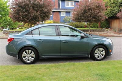 2012 Chevrolet Cruze LS   - Photo 4 - Seattle, WA 98103