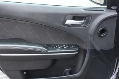2016 Dodge Charger SXT   - Photo 11 - Seattle, WA 98103