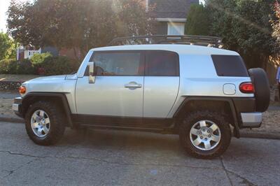 2007 Toyota FJ Cruiser   - Photo 8 - Seattle, WA 98103