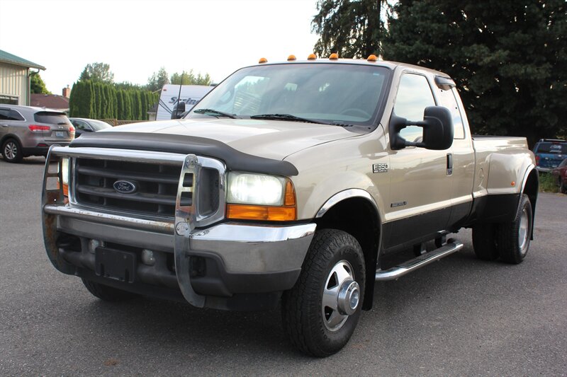 2001 Ford F-350 Super Duty Lariat   - Photo 1 - Mt.Vernon, WA 98273