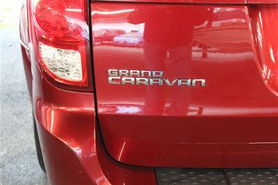 2014 Dodge Grand Caravan SXT 30th Anniversary   - Photo 18 - Seattle, WA 98103