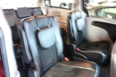 2014 Dodge Grand Caravan SXT 30th Anniversary   - Photo 23 - Seattle, WA 98103