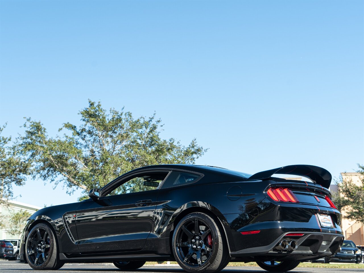 2017 Ford Mustang Shelby GT350   - Photo 37 - Bonita Springs, FL 34134