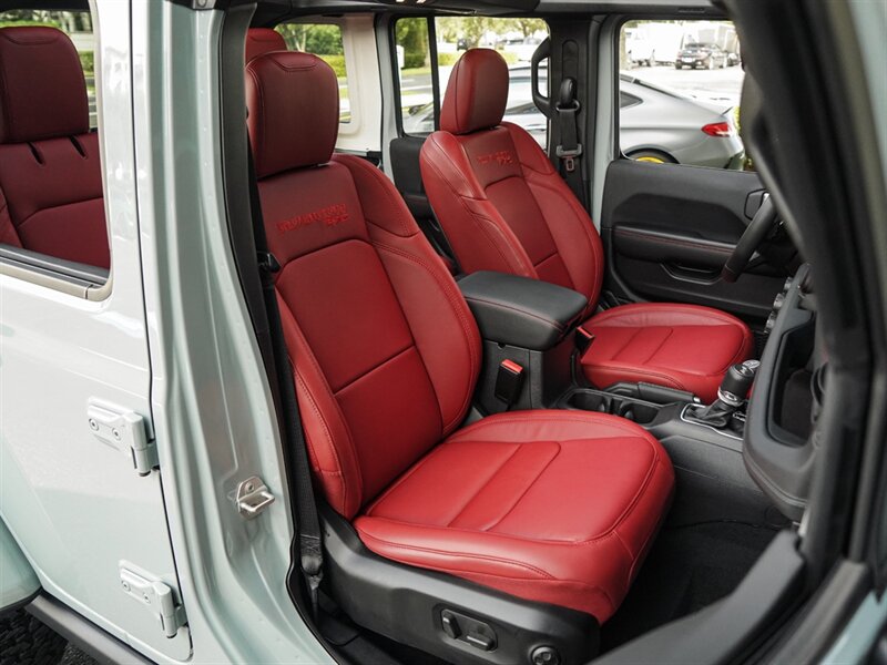 2024 Jeep Wrangler Rubicon 392   - Photo 40 - Bonita Springs, FL 34134