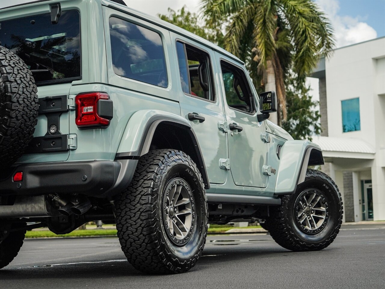 2024 Jeep Wrangler Rubicon 392   - Photo 71 - Bonita Springs, FL 34134