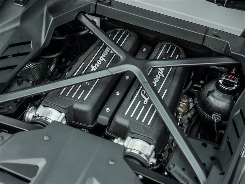 2020 Lamborghini Huracan LP 640-4 EVO - Photo 27 - Bonita Springs, FL 34134