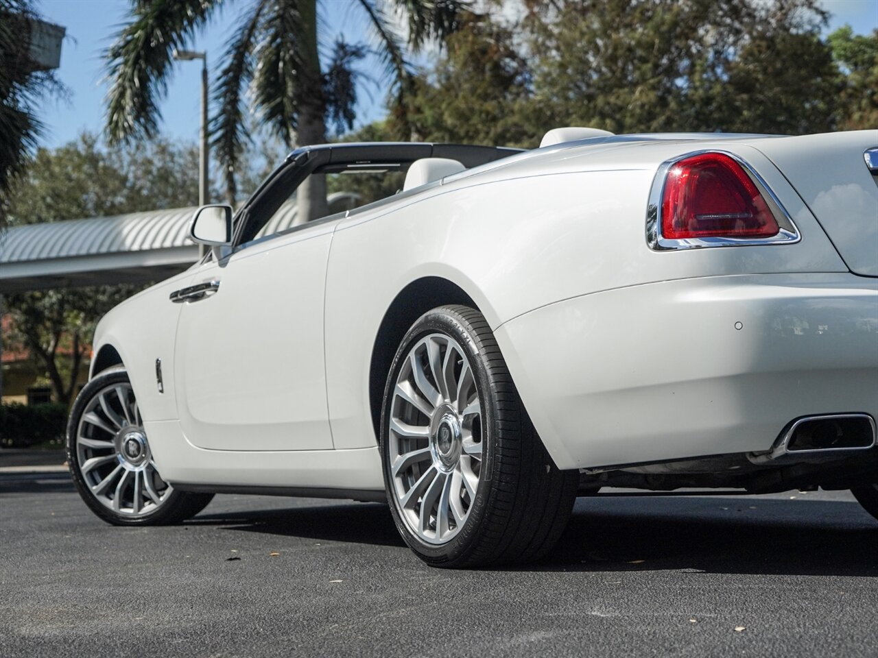 2017 Rolls-Royce Dawn   - Photo 52 - Bonita Springs, FL 34134