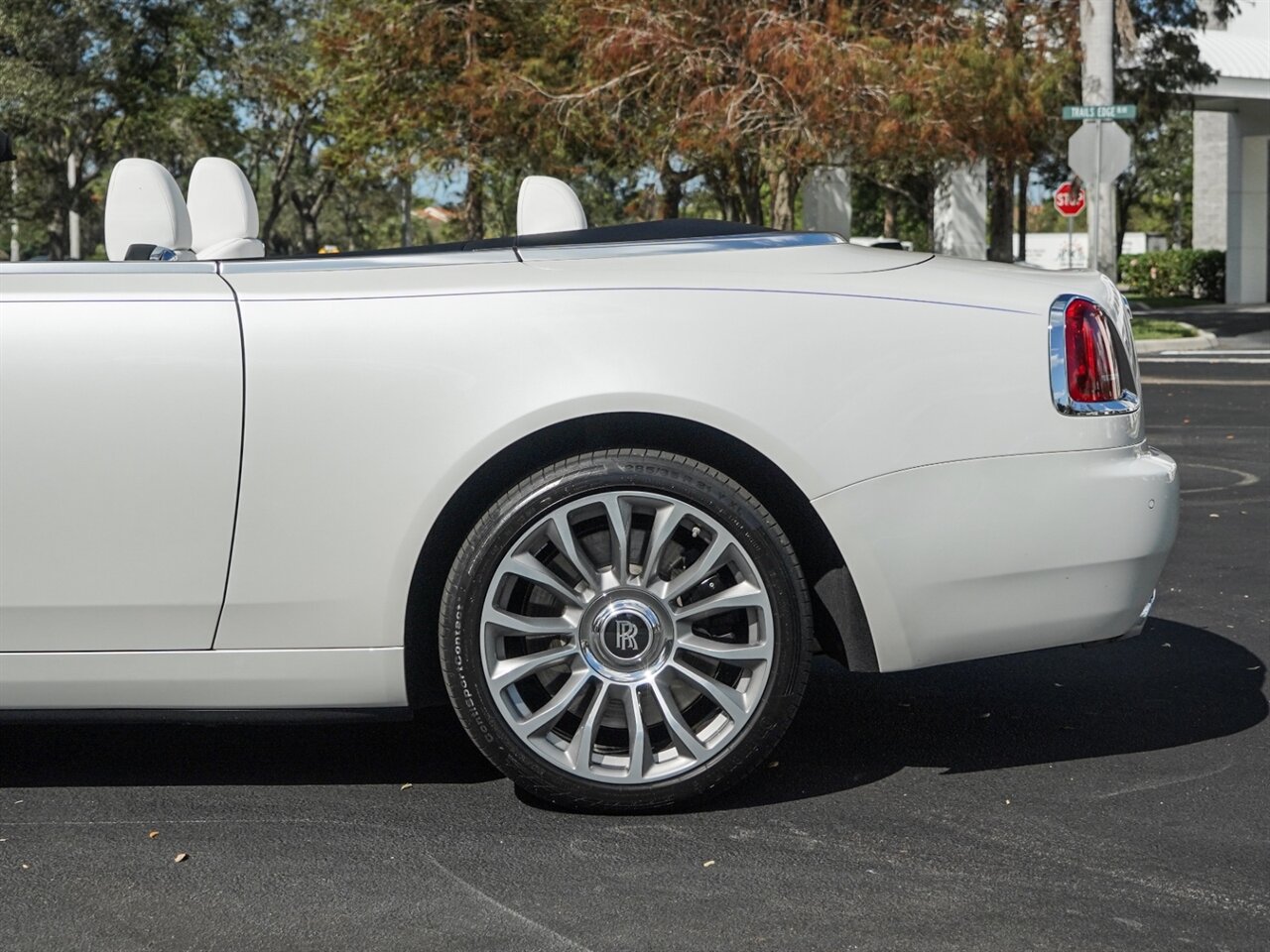 2017 Rolls-Royce Dawn   - Photo 48 - Bonita Springs, FL 34134