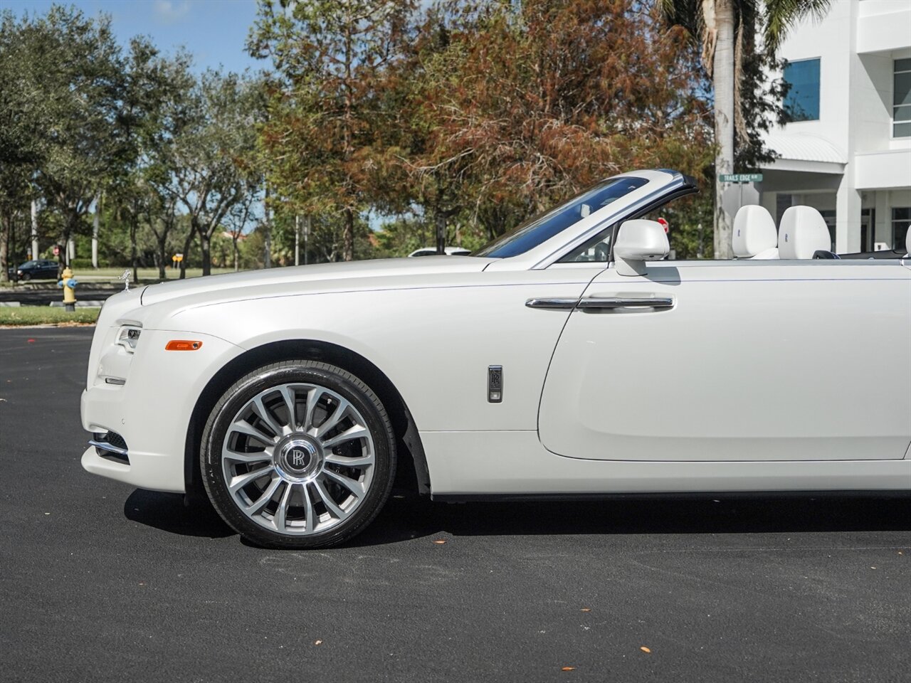 2017 Rolls-Royce Dawn   - Photo 46 - Bonita Springs, FL 34134