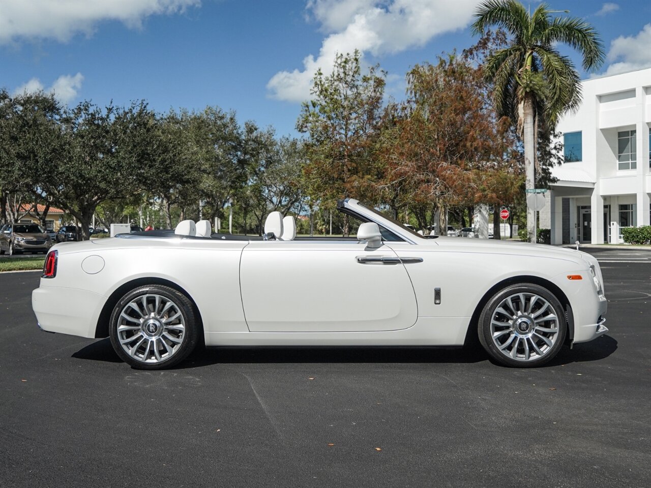 2017 Rolls-Royce Dawn   - Photo 66 - Bonita Springs, FL 34134