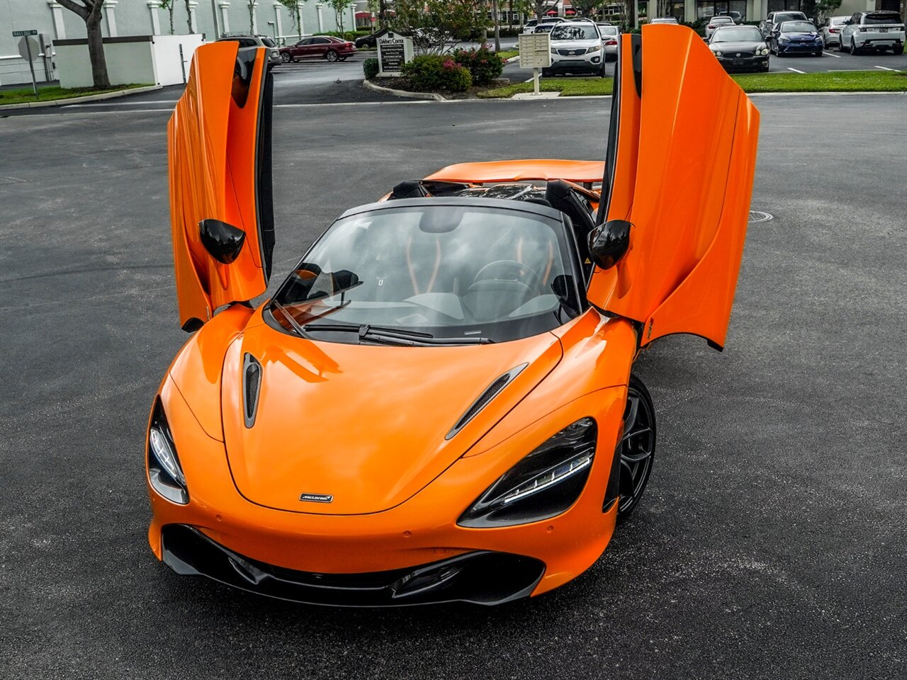 2020 McLaren 720S Spider Performance   - Photo 9 - Bonita Springs, FL 34134