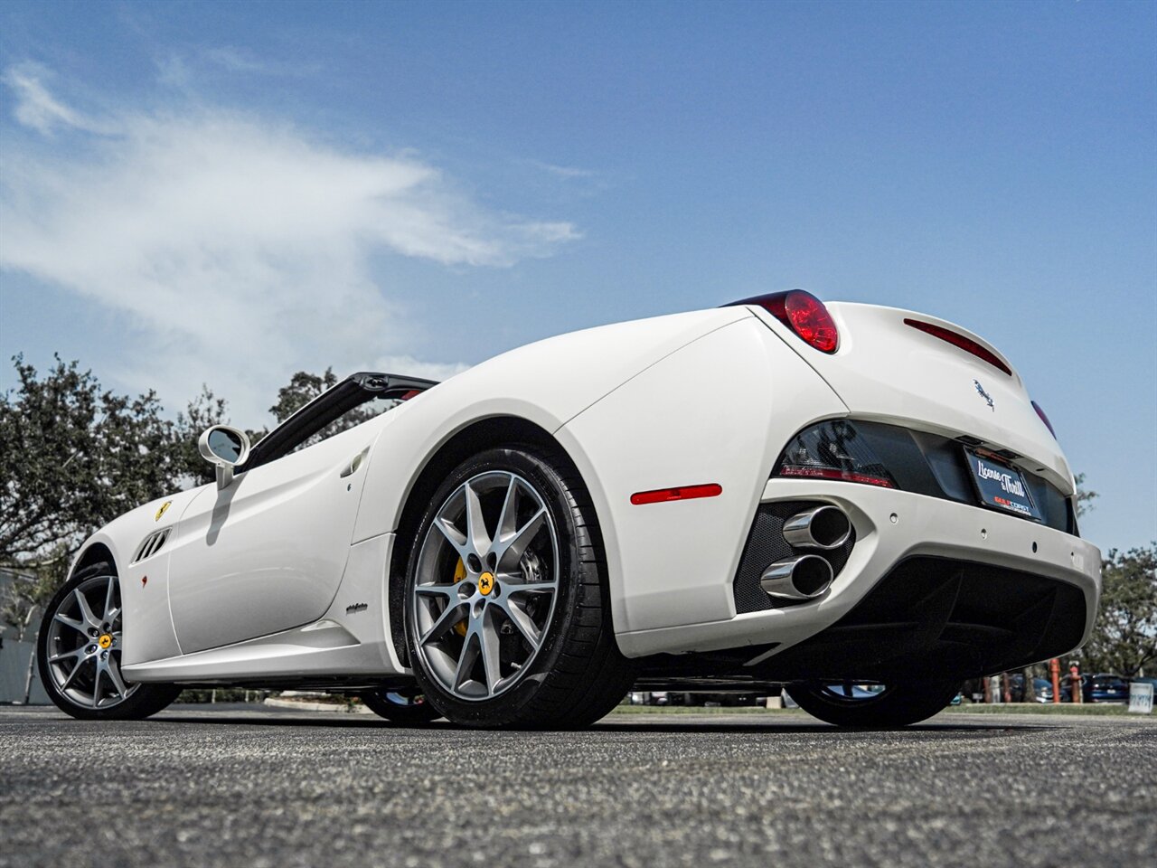 2012 Ferrari California   - Photo 49 - Bonita Springs, FL 34134