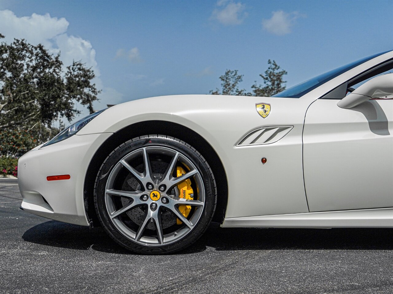 2012 Ferrari California   - Photo 42 - Bonita Springs, FL 34134