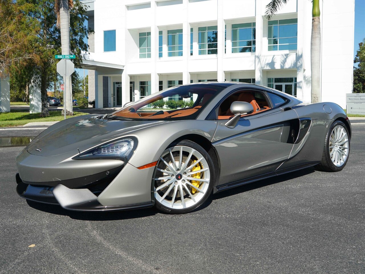 2017 McLaren 570GT   - Photo 15 - Bonita Springs, FL 34134