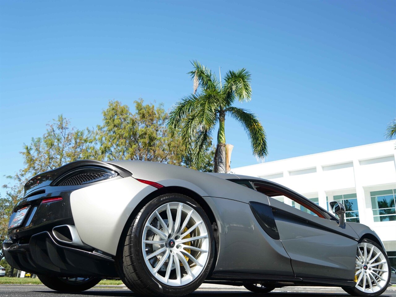 2017 McLaren 570GT   - Photo 17 - Bonita Springs, FL 34134