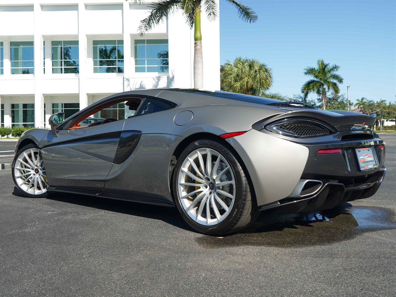 2017 McLaren 570GT   - Photo 26 - Bonita Springs, FL 34134