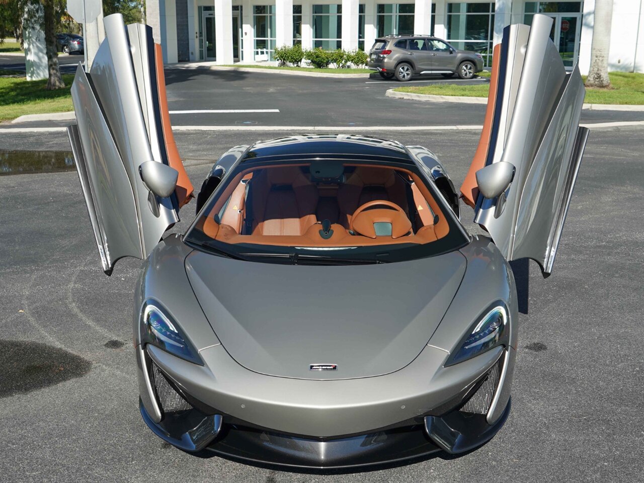 2017 McLaren 570GT   - Photo 22 - Bonita Springs, FL 34134