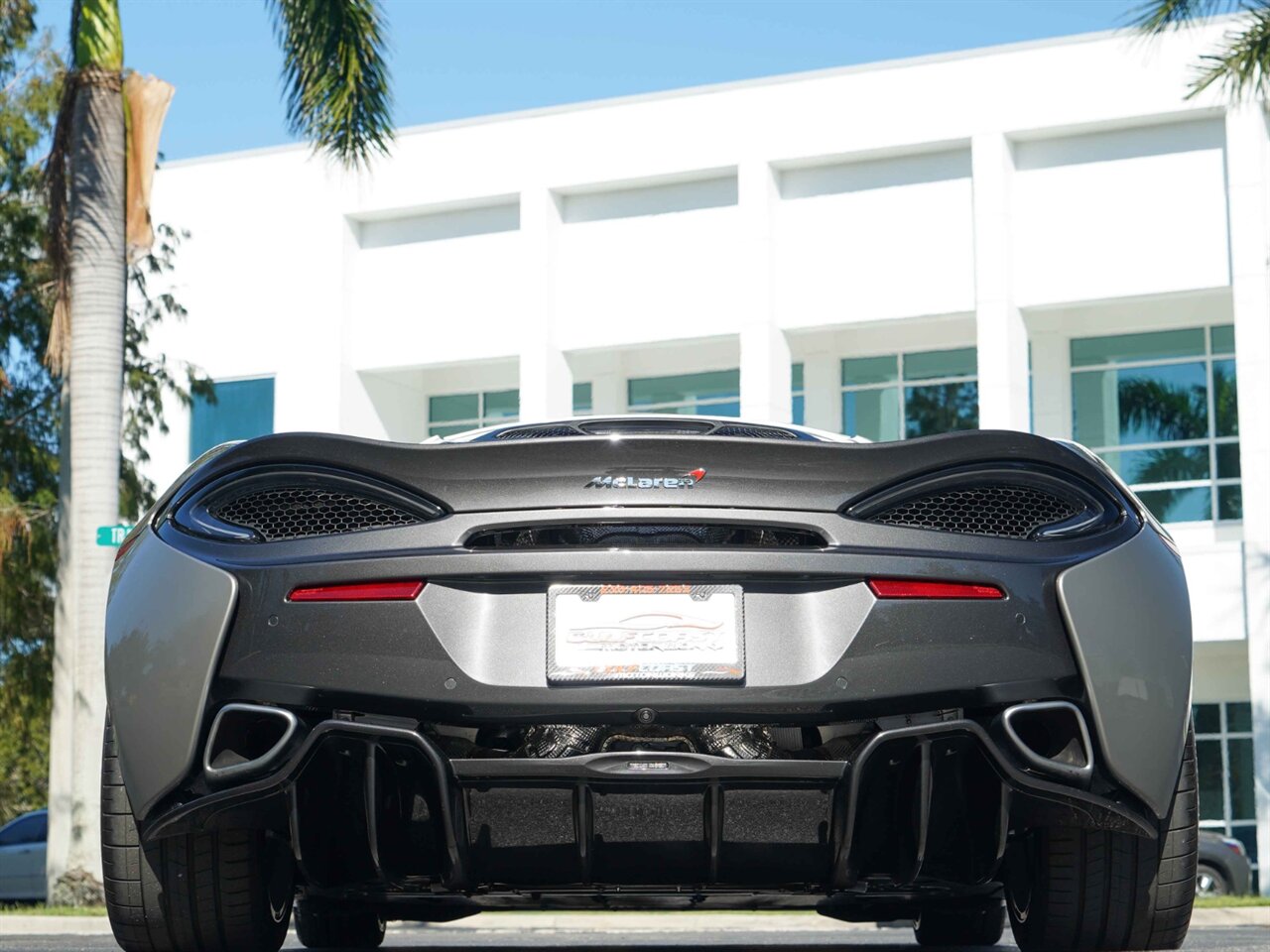 2017 McLaren 570GT   - Photo 16 - Bonita Springs, FL 34134