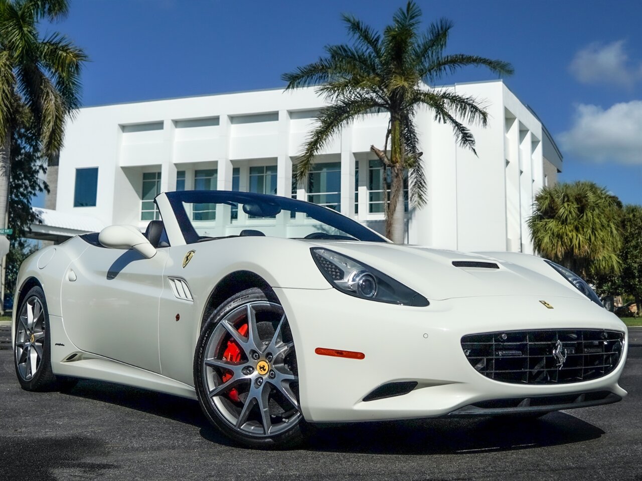 2014 Ferrari California   - Photo 41 - Bonita Springs, FL 34134